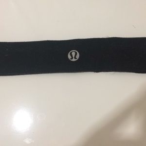 Black Lululemon headband